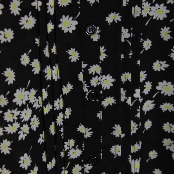 Mudd Pintuck Blouse - Picture 4 of 4